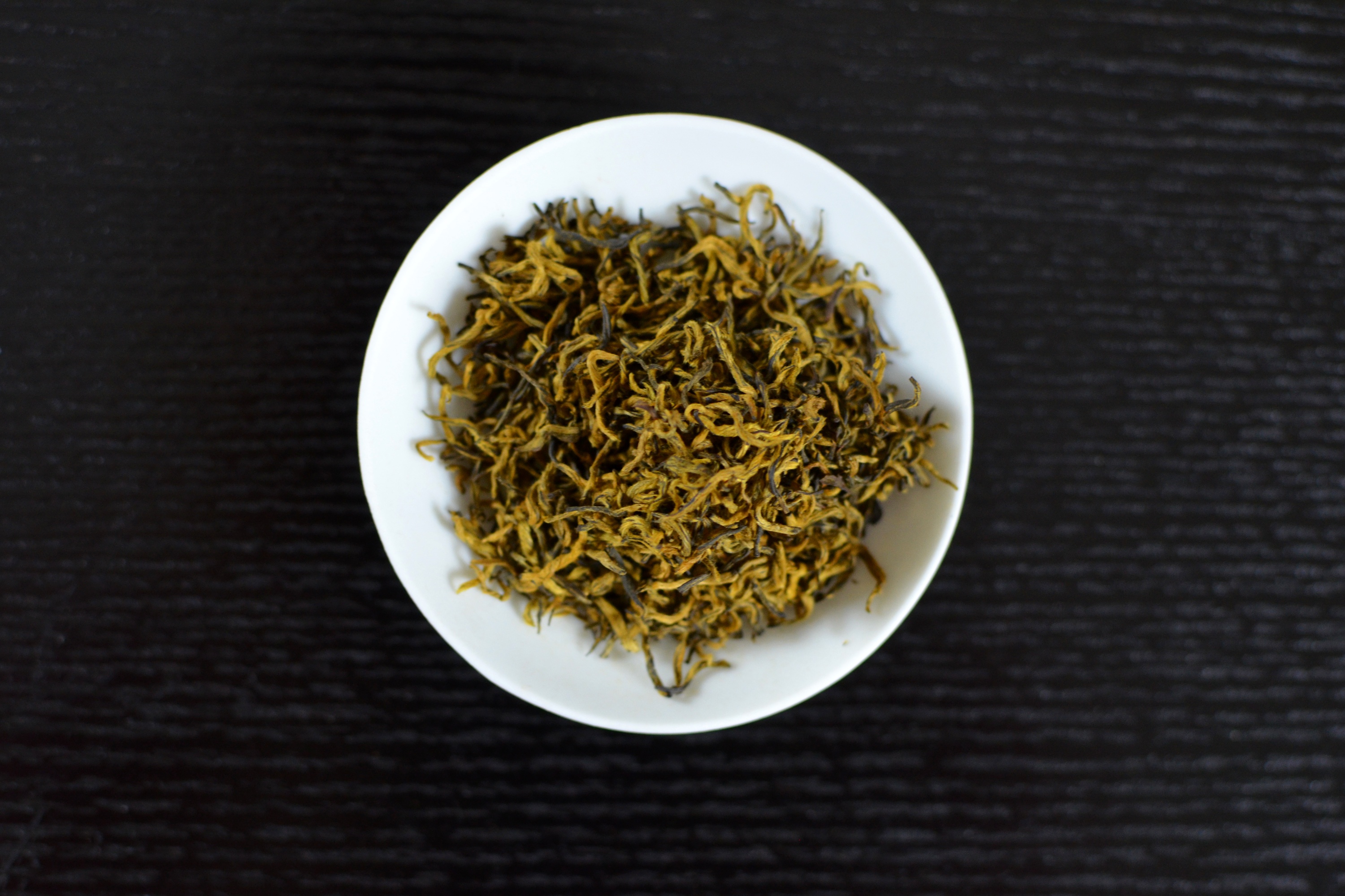 buy-golden-beautiful-eyebrows-jin-jun-mei-chinese-red-tea-tealao